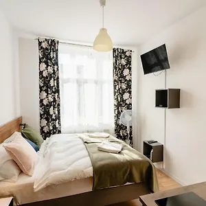  Apartament Elegant Very Berry In Center By Renters Polska
