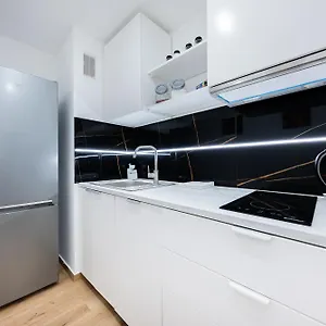  Apartament Unit Centrum By Metro Rondo Onz Polska